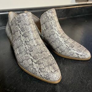 Sole Society Jaznae- snakeskin slip on wedge 8.5 NEW!